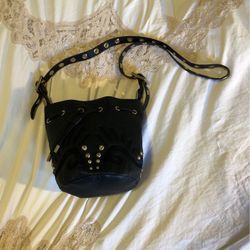 Juicy Couture Heritage Leather Bucket Bag (1-blk, 1-pink) NWT