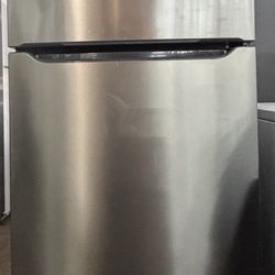 Frigidaire Top Freezer Refrigerator (We Deliver)