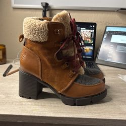 Women’s Boots Size 7