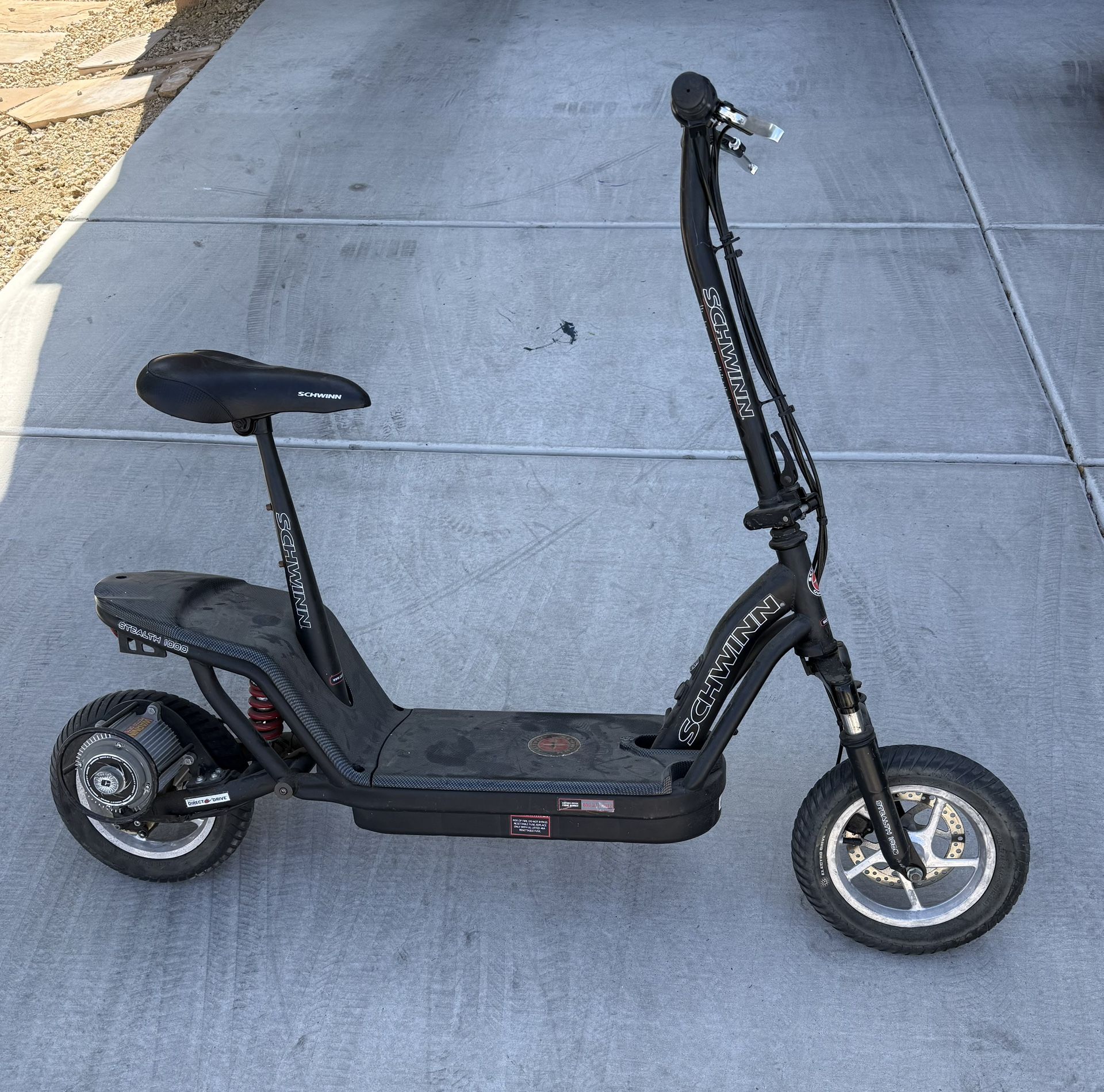 Schwinn Stealth 1000 Electric Scooter With Seat