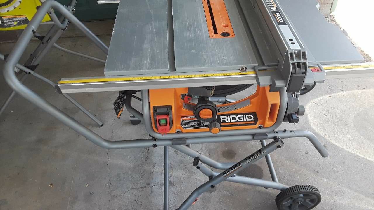 Ridgid Complete 10" Table Saw with Stand R4514 (PRICE IS FIRM)
