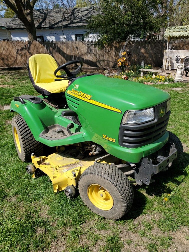 John Deere lawn and garden tractor X485