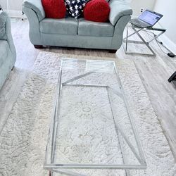 Move out sale- last week- Coffee table set