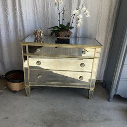 Gorgeous Z Gallerie Borghese Mirrored Dresser Chest of Drawers Buffet