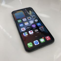 iPhone X 64GB Unlocked For any Carrier 