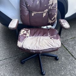 Desk Chair Brown *free*