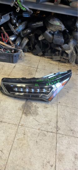 2022-23 Acura RDX left headlight