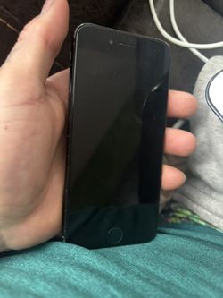 Broken iPhone SE