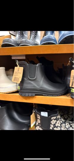Shoe