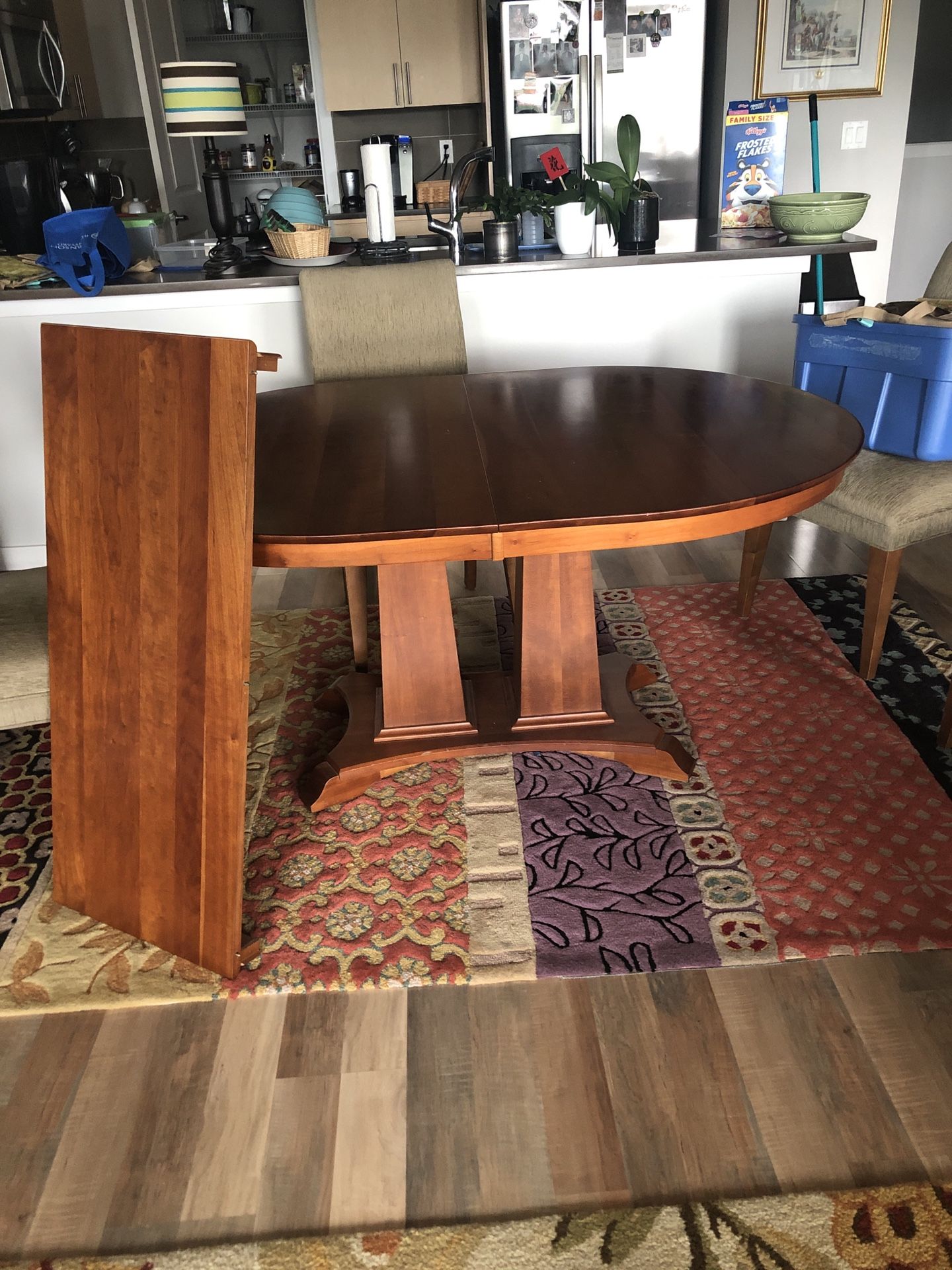 Dining table with leaf