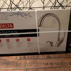 *NEW* Delta Ashton Stainless Steel Single Handle Deck-mount Pull-down Kitchen Faucet with Sprayer