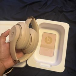 Beats Studio Pro