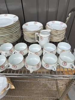 VINTAGE THOMAS BARVARIAN DINNING WARE SET