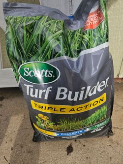 Scotts Turf Builder - Triple Action