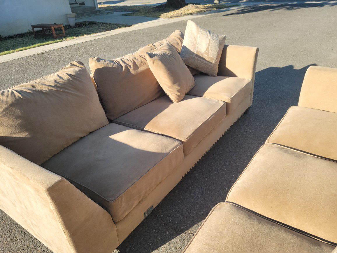 Free Free  L Shape  Sectional couch still In good the condition
