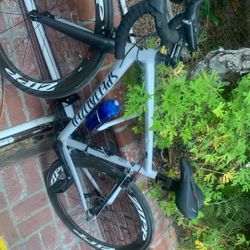 Specialized Allez road bike.