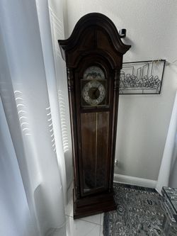TREND Grandfather Clock