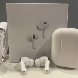 AirPods Pro 2nd Generation with MagSafe Wireless Charging Case USB-C, White