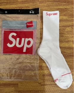 Supreme socks