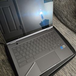Samsung 2 IN 1 laptop