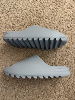 Size 11 (Pre owned, no box) - Adidas Yeezy slide skate marine 