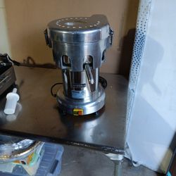 Uniworld Juice Extractor