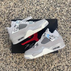 New Air Jordan 4 Retro Frozen Moments