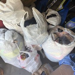 FREE BOYS AND GIRLS KIDS AND TODDLER CLOTHES/SHOES AND TOYS 