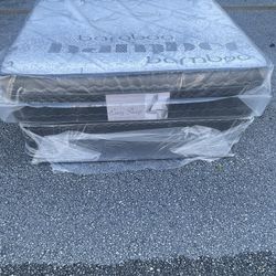 NEW MATTRESS TWIN SIZE PLUSH WITH BOX SPRING