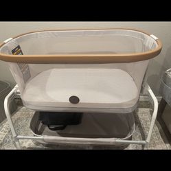Maxi Cosi Iora Bedside Bassinet 