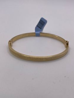 14kt hollow bangle