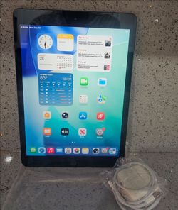 Apple iPad 8th Gen 10.2"  32GB WiFi  iOS 26 -Space Gray