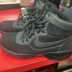 Nike Boots 