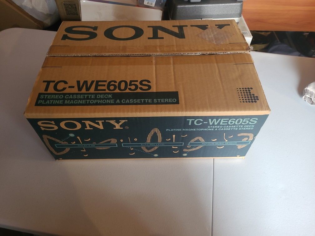 SONY CASSETTE PLAYER