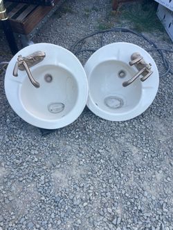 Kohler bathroom sinks and fauset set up brand new