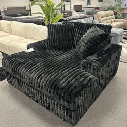 Black Sofa Lounge