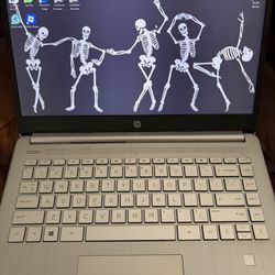HP Laptop. 14” 256ssd Core I3 11th Gen
