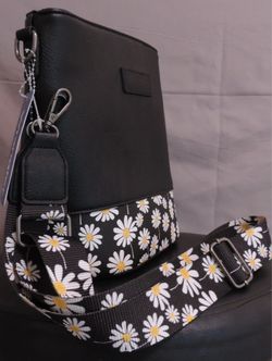 Wrangler women’s leather purse