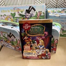 Alice In Wonderland Tea Party Set + DVD
