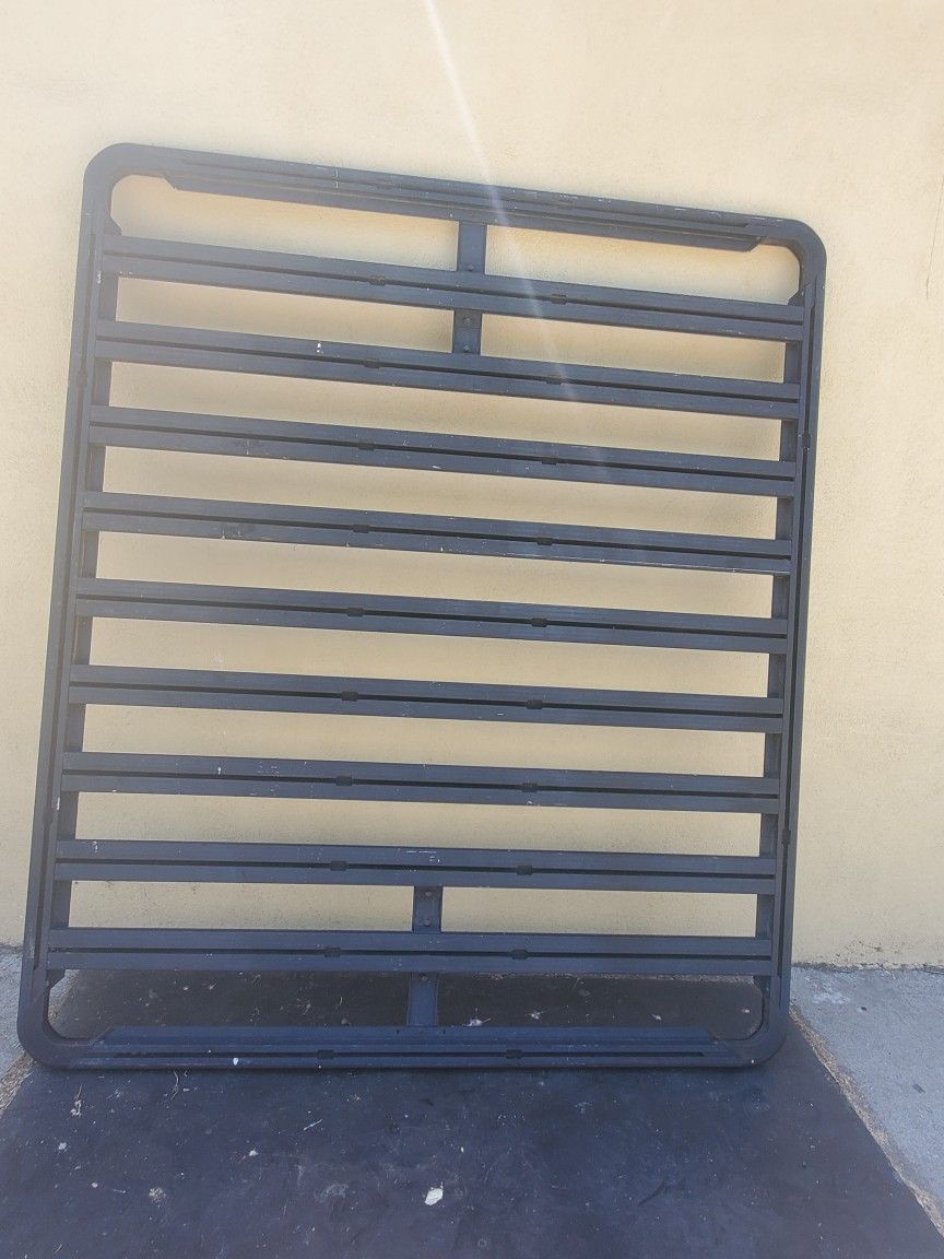 Yakima LockNLoad Platform Roof Rack