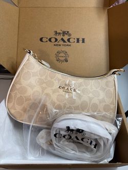 Coach New York Signature Shoulder Bag
