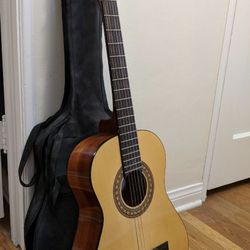  Small Acoustic Guitar Excellent Condition 