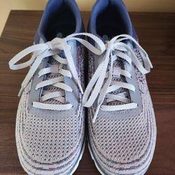 NEW Women's Skechers 