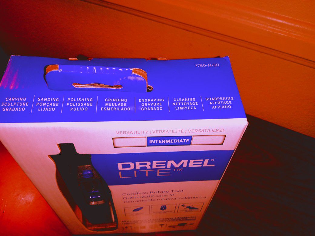 DREMEL 7760-N/10W 4V Lite Lithium Ion Cordless Rotary Tool with 10  Accessories for Sale in Escondido, CA - OfferUp