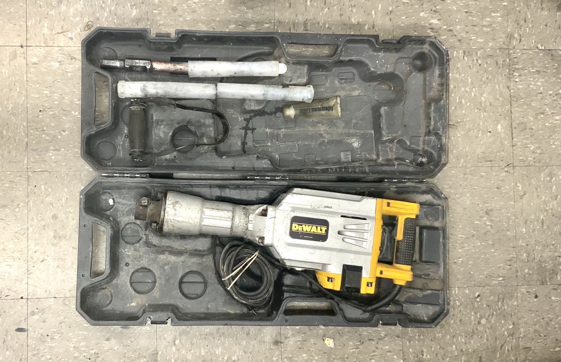 Dewalt Jackhammer Demolition Tool Pavement Breaker Industrial Grade Corded Machine Floor Chisel Heavy Duty Hammer Asphalt Remover 
