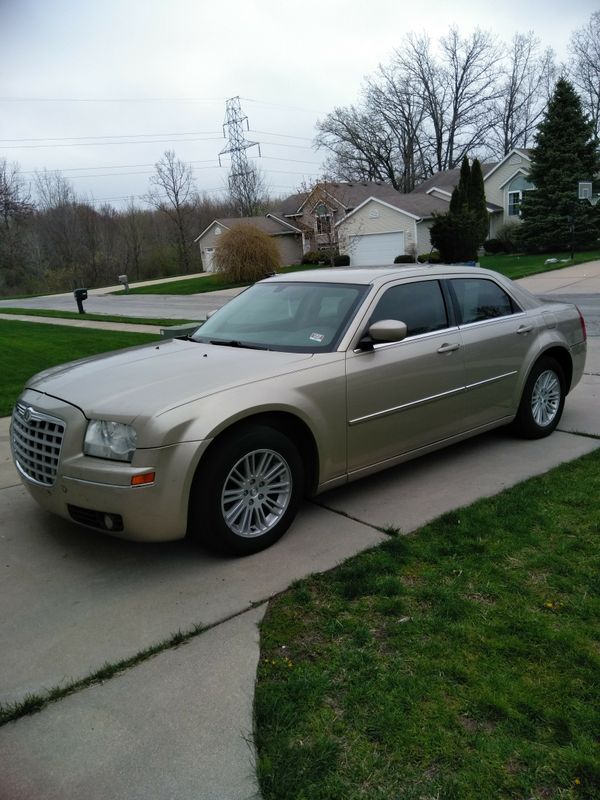 '08 Chrysler 300 for Sale in Grand Rapids, MI OfferUp