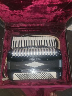 DIAMOND ACORDEON.