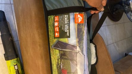 Screen house tent 10x10 ozark