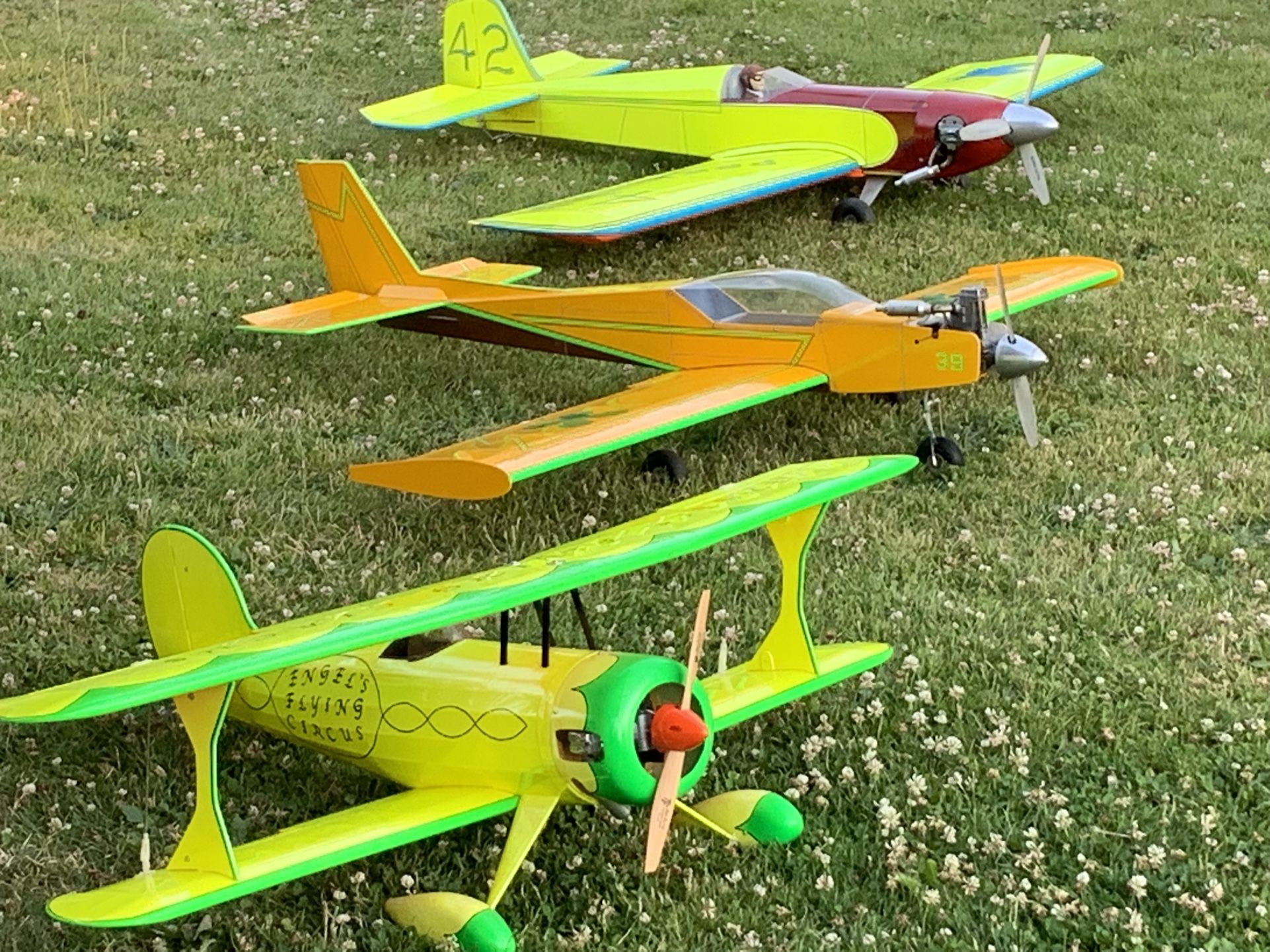 RC AIRPLANES 