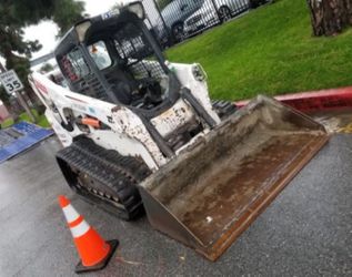 Bobcat T7 50 track skid steer